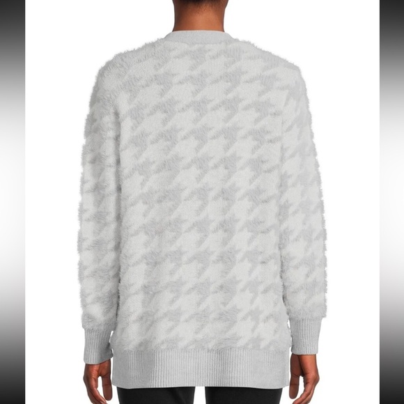 LAST PRICE🍒🤍 TIME & TRU long sleeve sweater cardigan 🌷 - Picture 3 of 12